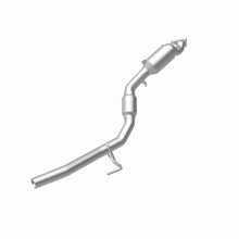 Load image into Gallery viewer, MagnaFlow Direct Fit Catalytic Converter 11-15 Volkswagen Touareg V6 3.6 OEM Underbody