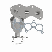 Load image into Gallery viewer, MagnaFlow Direct Fit Catalytic Converter 10-14 RX450H 3.5L Left