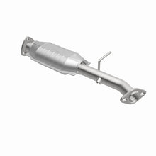 Load image into Gallery viewer, MagnaFlow Direct Fit Catalytic Converter 98-00 Kia Sportage