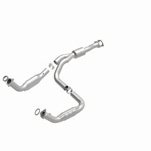 Load image into Gallery viewer, MagnaFlow Direct Fit Catalytic Converter 2011-2012 EXPRESS 2500 6.0L 6.0L Underbody