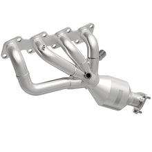 Load image into Gallery viewer, MagnaFlow Direct Fit Catalytic Converter 98-99 Nissan Frontier 2.4L