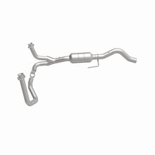 Load image into Gallery viewer, MagnaFlow Direct Fit Catalytic Converter 00-03 Durango 4WD OEM