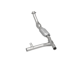 Load image into Gallery viewer, MagnaFlow Direct Fit Catalytic Converter 99-00 Ford Trucks 5.4L
