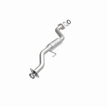 Load image into Gallery viewer, MagnaFlow Direct Fit Catalytic Converter 06-08 Suzuki Grand Vitara 2.7L