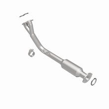 Load image into Gallery viewer, MagnaFlow Direct Fit Catalytic Converter California Grade 96-98 Toyota 4Runner 2.7L