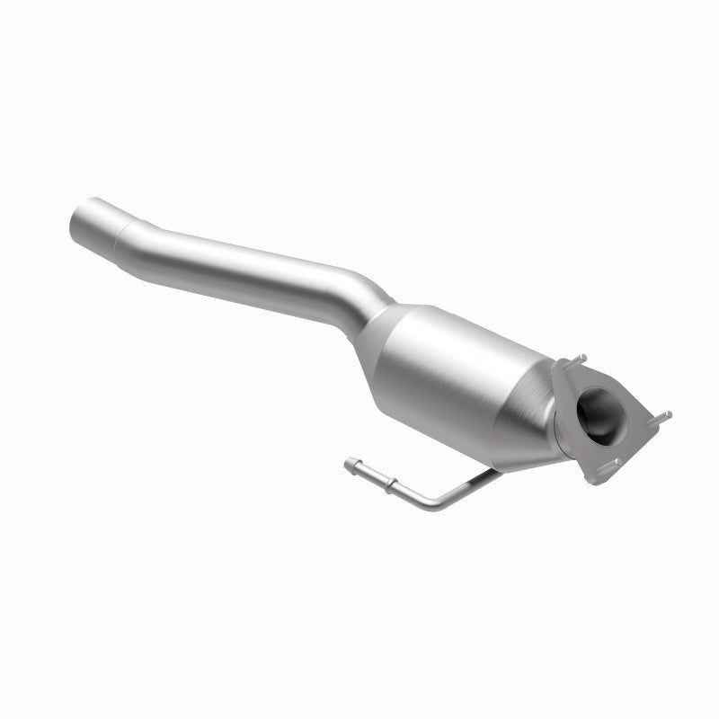 MagnaFlow Direct Fit Catalytic Converter 04-07 VW Touareg 4.2L Passenger Side
