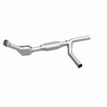 Load image into Gallery viewer, MagnaFlow Direct Fit Catalytic Converter 97-99 Ford Vans 4.6L