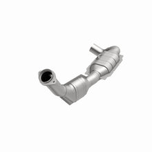 Load image into Gallery viewer, MagnaFlow Direct Fit Catalytic Converter 01 Ford Trucks 4.6L