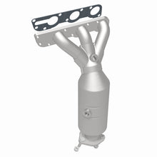Load image into Gallery viewer, MagnaFlow Direct Fit Catalytic Converter 04-05 Suzuki Verona 2.5L