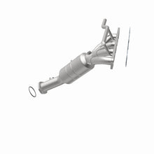 Load image into Gallery viewer, MagnaFlow Direct Fit Catalytic Converter 2006 Ford Fusion/Mercury Milan 2.3L
