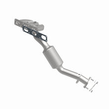 Load image into Gallery viewer, MagnaFlow Direct Fit Catalytic Converter BMW 3 01-05 Front
