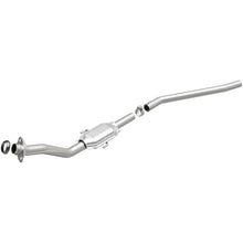 Load image into Gallery viewer, MagnaFlow DF Cat. Conv California Grade 92-93 Chrysler Town &amp; Country 3.3L/94-95 Town &amp; Country 3.8L