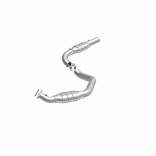 Load image into Gallery viewer, MagnaFlow Direct Fit Catalytic Converter 03-05 Express 2500 4.8L Driver Side