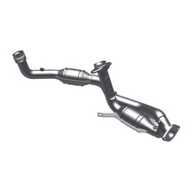 Load image into Gallery viewer, MagnaFlow Direct Fit Catalytic Converter 96-99 Taurus 3.4L Front C