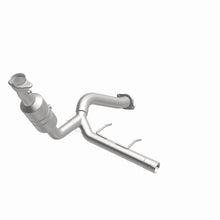 Load image into Gallery viewer, MagnaFlow Direct Fit Catalytic Converter 2009 f-150 V8 5.4 OEM Underbody