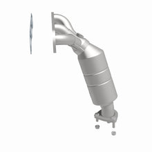 Load image into Gallery viewer, MagnaFlow Direct Fit Catalytic Converter 04-05 Suz Verona2.5 Manifold Rear
