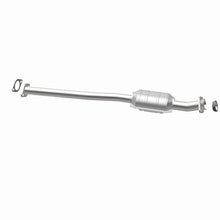 Load image into Gallery viewer, MagnaFlow Direct Fit Catalytic Converter Chevrolet-Geo 2001
