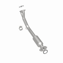 Load image into Gallery viewer, MagnaFlow Direct Fit Catalytic Converter California Grade 96-98 Toyota 4Runner 2.7L