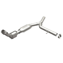 Load image into Gallery viewer, MagnaFlow Direct Fit Catalytic Converter 04-05 Ford F-150 5.4L P/S 2WD (Excl 04 Heritage Edition)