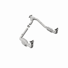 Load image into Gallery viewer, MagnaFlow DF Cat. Conv 97 Land Rover Defender 90 4.0L Y-Pipe Assy / 96-99 Discovery 4.0L Y-Pipe Assy