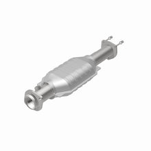 Load image into Gallery viewer, MagnaFlow Direct Fit Catalytic Converter Jeep Wrangler 00-04 OEM