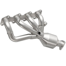 Load image into Gallery viewer, MagnaFlow Direct Fit Catalytic Converter 98-99 Nissan Frontier 2.4L