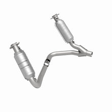 Load image into Gallery viewer, MagnaFlow Direct Fit Catalytic Converter Dakota 05-06 6 3.7L