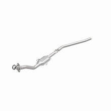 Load image into Gallery viewer, MagnaFlow DF Cat. Conv California Grade 92-93 Chrysler Town &amp; Country 3.3L/94-95 Town &amp; Country 3.8L