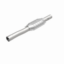 Load image into Gallery viewer, MagnaFlow Direct Fit Catalytic Converter 01-04 Jeep G/C 4.0L OEM