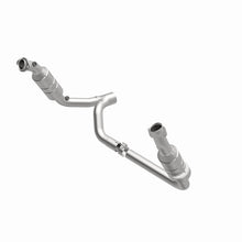 Load image into Gallery viewer, MagnaFlow Direct Fit Catalytic Converter 2006 Dodge RAM 1500 Pickup 5.7L Solid Front Axle