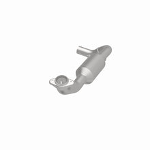 Load image into Gallery viewer, MagnaFlow Direct Fit Catalytic Converter 05-06 Lincoln Navigator 5.4L