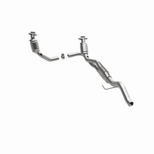Load image into Gallery viewer, MagnaFlow Direct Fit Catalytic Converter 00-03 Dodge Dakota OEM