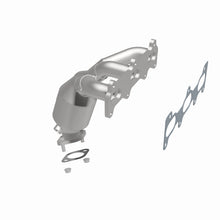 Load image into Gallery viewer, MagnaFlow Direct Fit Catalytic Converter 02-06 Hyundai Sonata 2.7L