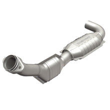 Load image into Gallery viewer, MagnaFlow Direct Fit Catalytic Converter 00-01 Ford F-150 4.6L 2wd
