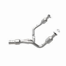Load image into Gallery viewer, MagnaFlow Direct Fit Catalytic Converter 2015 GMC Yukon XL V8 6.2L