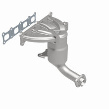 Load image into Gallery viewer, MagnaFlow DF Cat Conv 07 Dodge Caliber 2.4L Manifold AWD/07-10 Jeep Patriot 2.4L Manifold 4WD 49-St