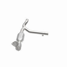Load image into Gallery viewer, MagnaFlow Direct Fit Catalytic Converter 99-00 Ford Exped 4.6L