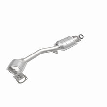 Load image into Gallery viewer, MagnaFlow DF Cat Conv 99-05 Subaru Forester/96-97 &amp; 99-05 Impreza/01-03 Legacy/00-05 Outback Frt/Rr