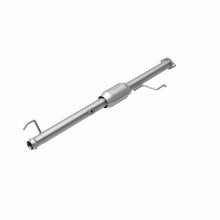 Load image into Gallery viewer, MagnaFlow Direct Fit Catalytic Converter 00-04 Tundra 3.4L Rear