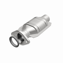 Load image into Gallery viewer, MagnaFlow Direct Fit Catalytic Converter 01-03 Highlander underbody