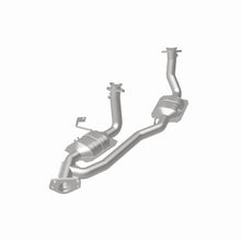 Load image into Gallery viewer, MagnaFlow Direct Fit Catalytic Converter 04 Ford Freestar 3.9L