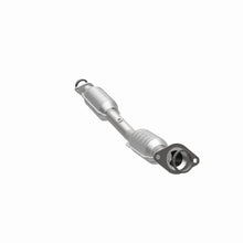 Load image into Gallery viewer, MagnaFlow Direct Fit Catalytic Converter 07-12 Nissan Versa 1.8L