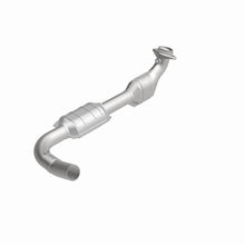 Load image into Gallery viewer, MagnaFlow Direct Fit Catalytic Converter 00-04 Ford E150 4.6L Driver Side