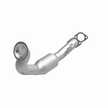 Load image into Gallery viewer, MagnaFlow Direct Fit Catalytic Converter BMW 3 07-08 Front OEM