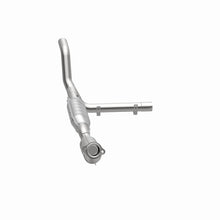 Load image into Gallery viewer, MagnaFlow Direct Fit Catalytic Converter 97-98 Ford F-150 Pickup 4.2L P/S 4WD
