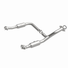 Load image into Gallery viewer, MagnaFlow DF Cat Conv 06-09 Ford Explorer/06-10 Mercury Mountaineer 4.6L Y-Pipe Assembly (49 State)