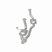 Load image into Gallery viewer, MagnaFlow Direct Fit Catalytic Converter 04 Ford Freestar 3.9L