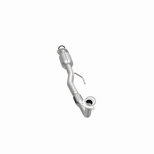 Load image into Gallery viewer, MagnaFlow Direct Fit Catalytic Converter 99-00 Toyota Camry 2.2L