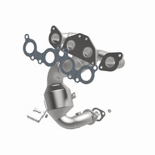 Load image into Gallery viewer, MagnaFlow Direct Fit Catalytic Converter 05-11 Volvo XC90 4.4L Rear