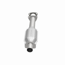 Load image into Gallery viewer, MagnaFlow Direct Fit Catalytic Converter 95-98 GM S10 Pickup 4.3L